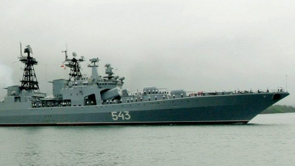 Фрегат "Маршал Шапошников" прибыл в катарский порт Фрегат "Маршал Шапошников" прибыл в катарский порт