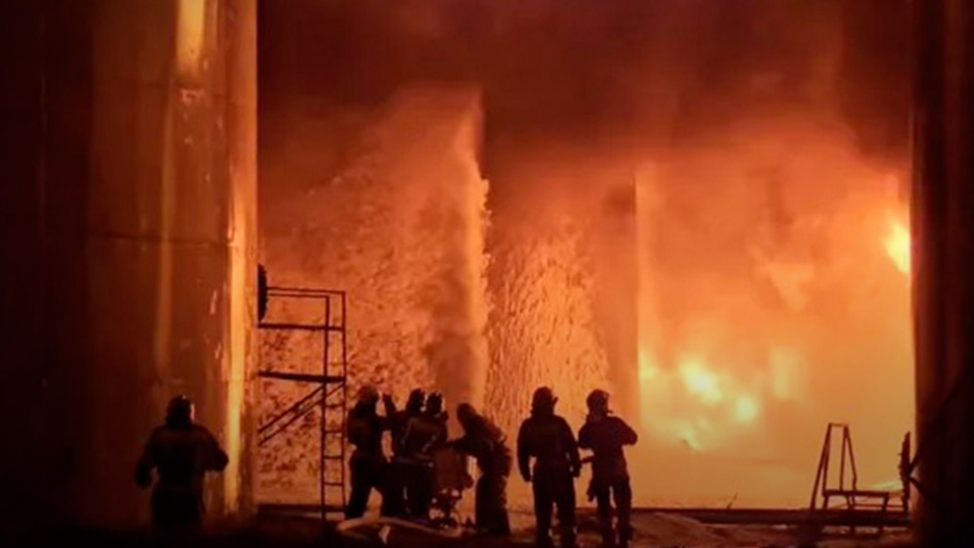 Дроны атаковали НПЗ в Белгородской области - 24 Канал Дроны атаковали НПЗ в Белгородской области - 24 Канал