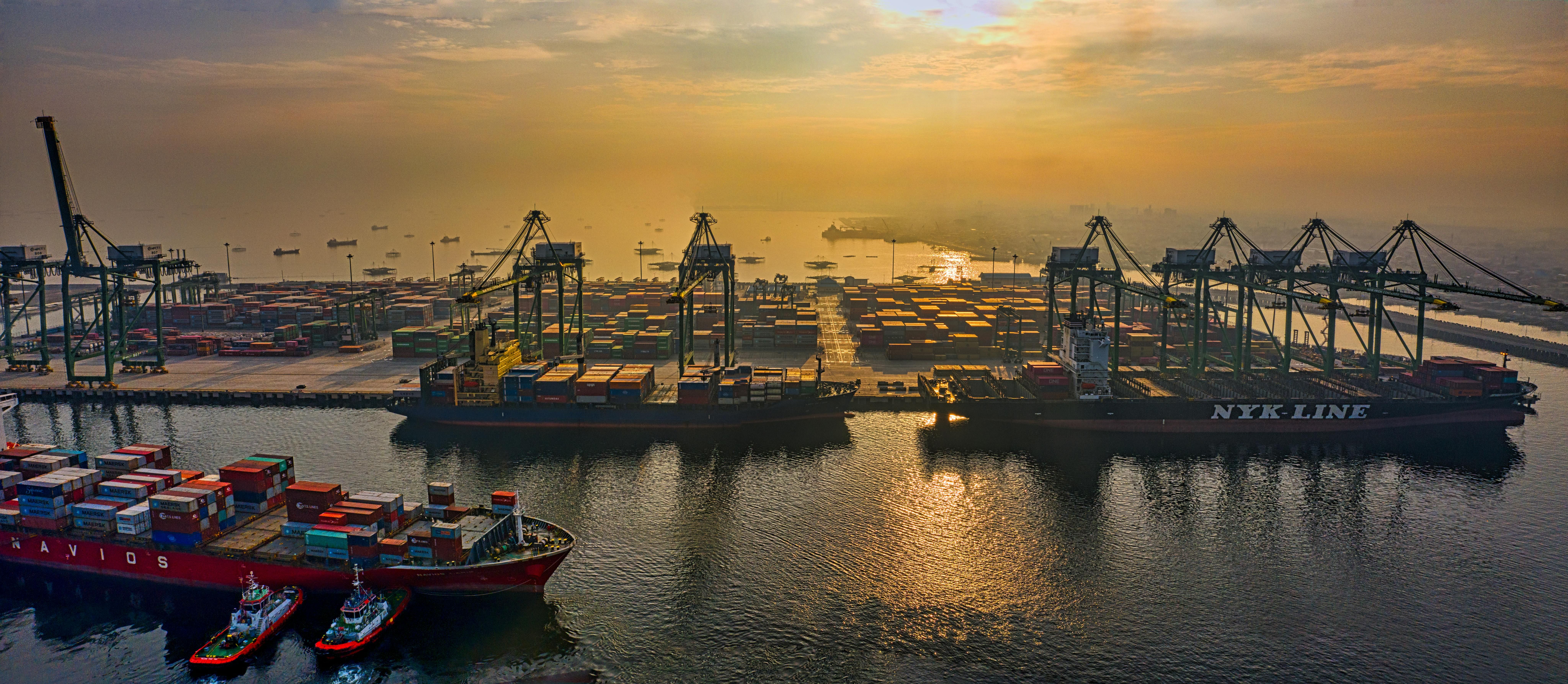 Санкції проти Росії - обмеження торкнулися портів - які компанії покинули Росію Санкції проти Росії - обмеження торкнулися портів - які компанії покинули Росію