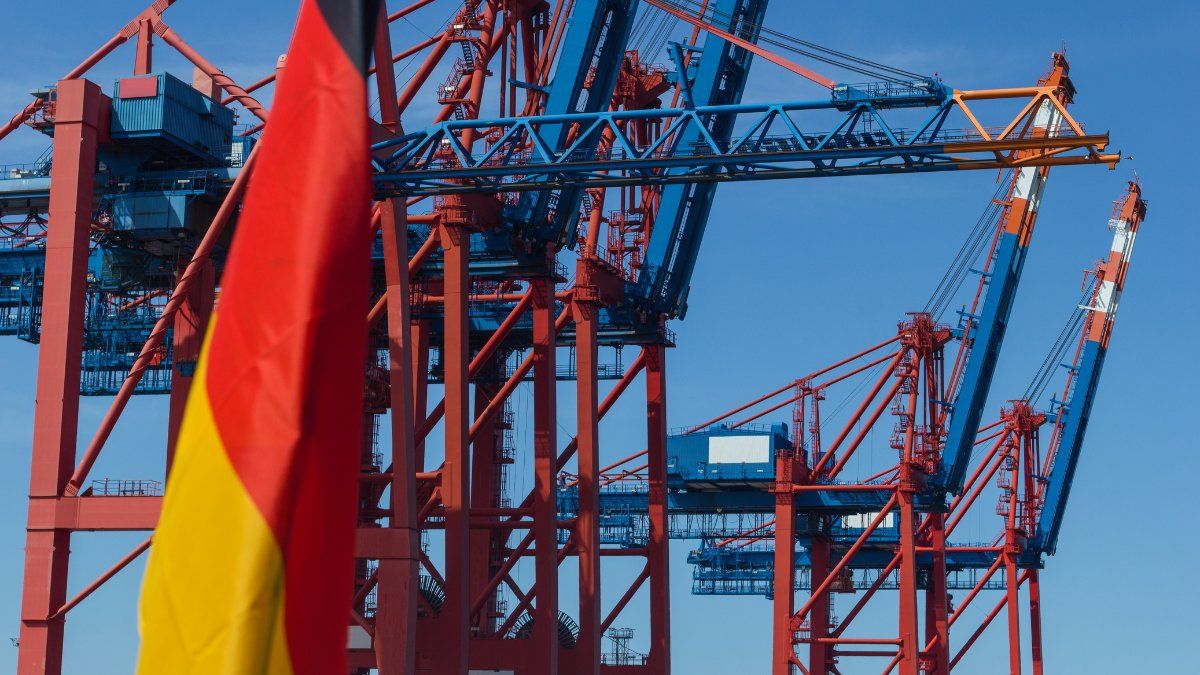 Германия экспортирует товары Германия экспортирует товары