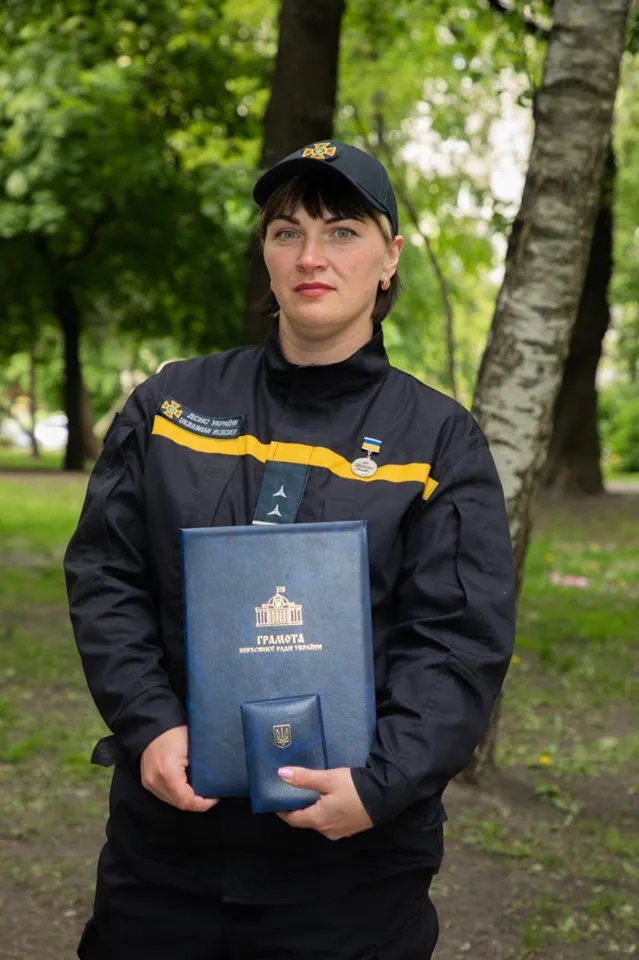 Анастасія Клочко – перша жінка-пожежниця, яка їздить на виклики