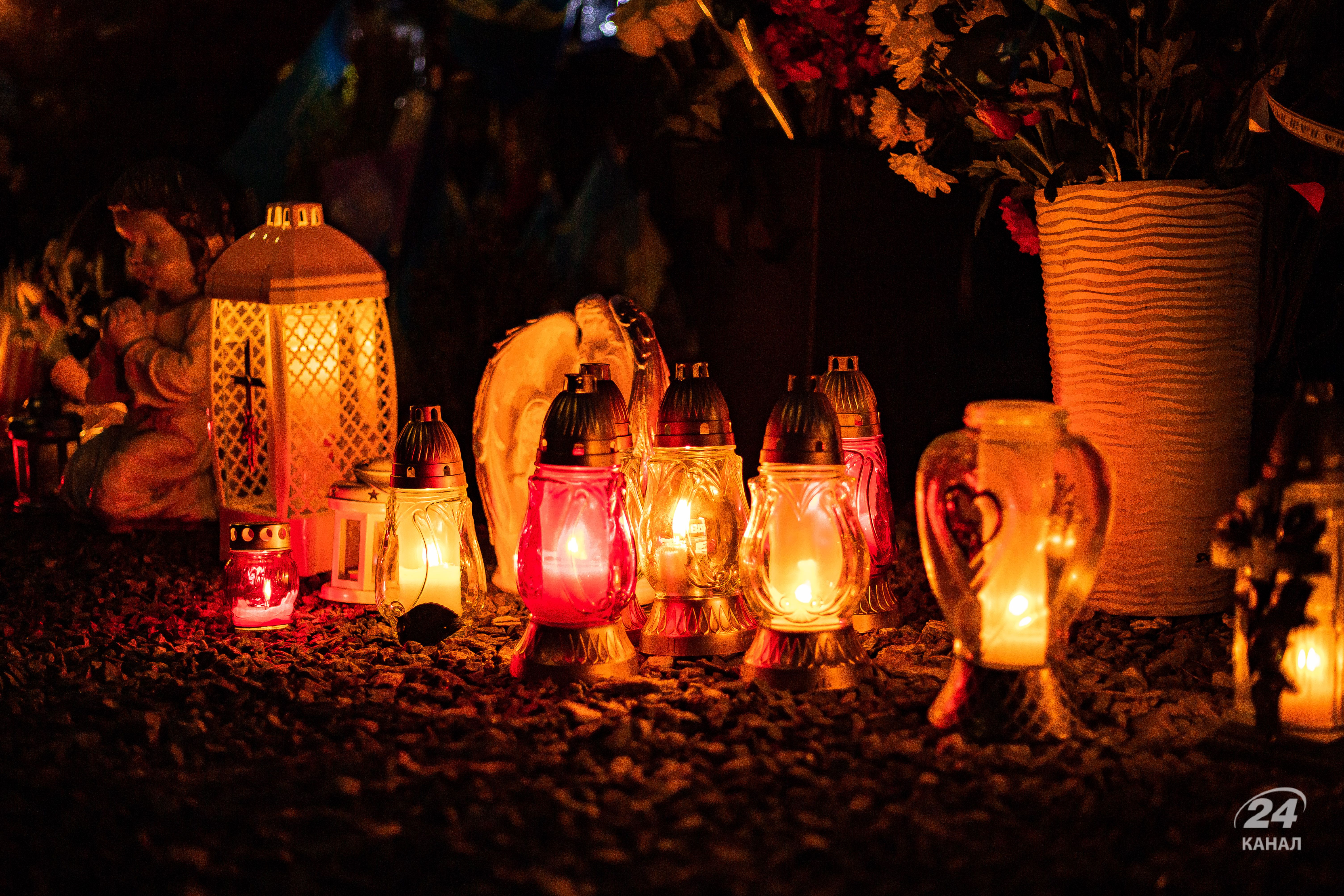 Могила Дмитра Коцюбайла Да Вінчі у Києві