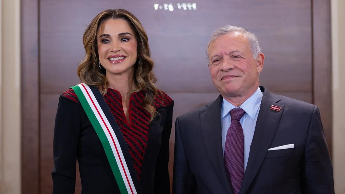 Королева Рания надела платье с вшивкой