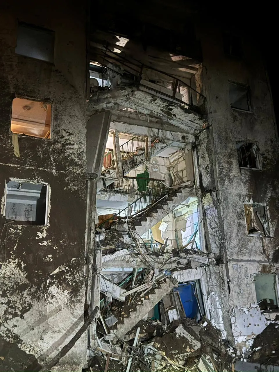 Россия атаковала в Херсоне жилой дом 8 марта