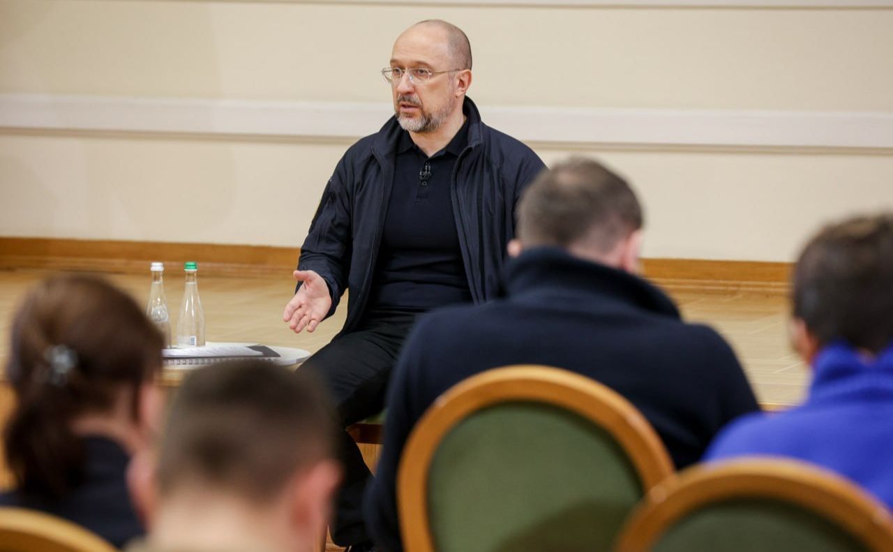 Шмигаль анонсував скорочення Кабміну - ЗМІ дізналися, які міністерства можуть ліквідувати - 24 Канал Шмигаль анонсував скорочення Кабміну - ЗМІ дізналися, які міністерства можуть ліквідувати - 24 Канал