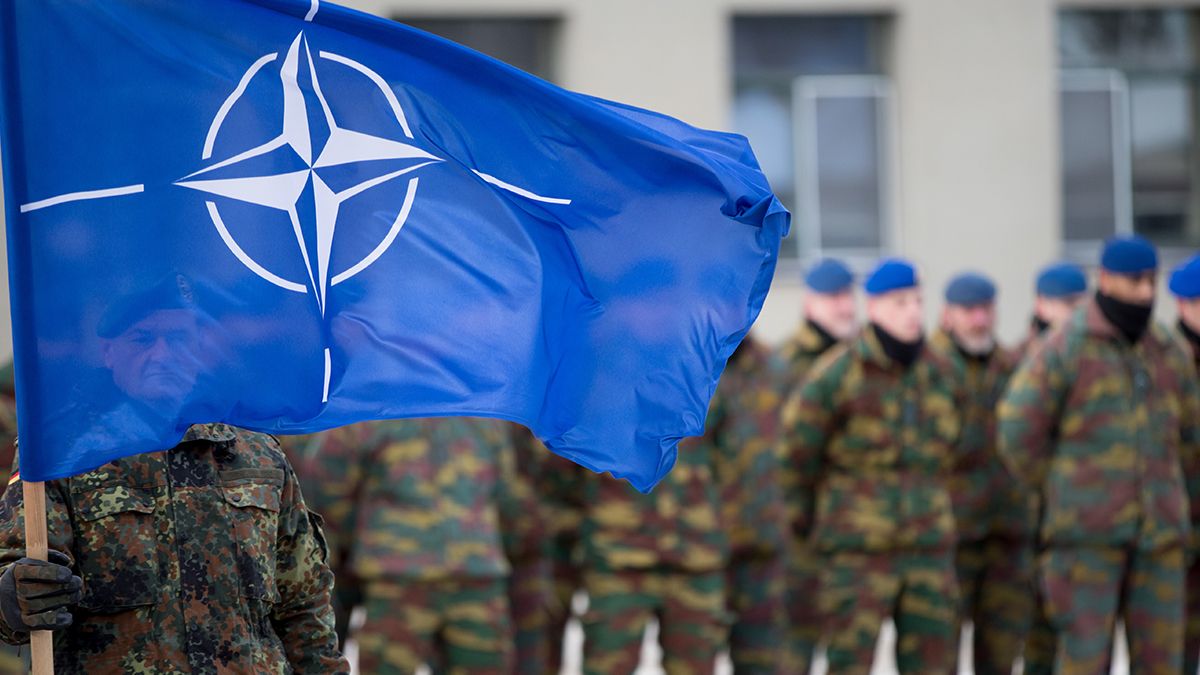 Кулеба прокоментував слова Макрона про можливе введення військ НАТО в Україну
