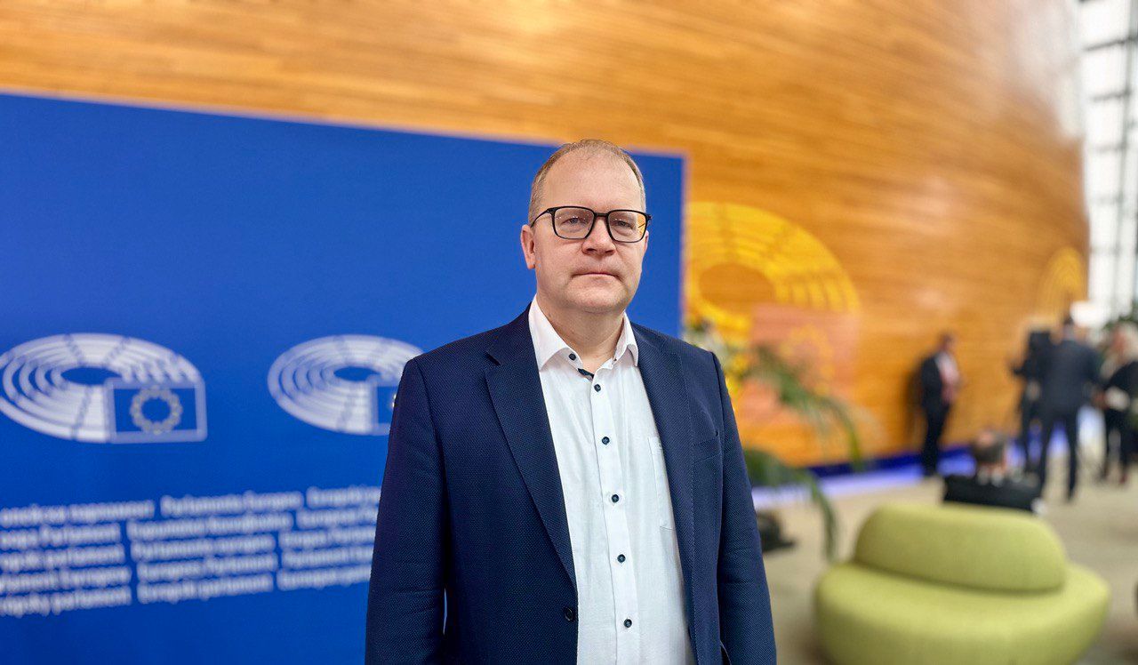 Інтерв'ю з Урмасом Паетом Інтерв'ю з Урмасом Паетом