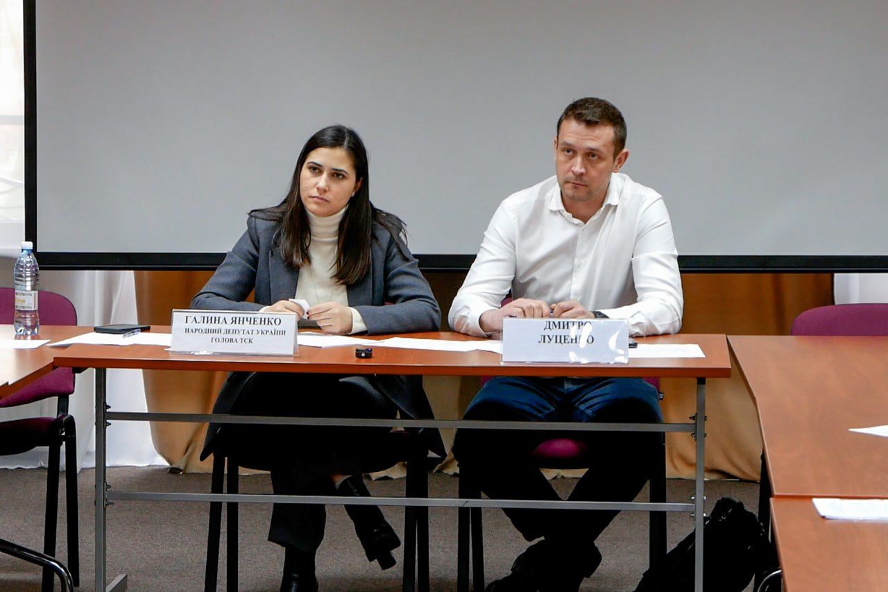 "Палки в колеса інвесторам": тиск силовиків на бізнес повернувся "Палки в колеса інвесторам": тиск силовиків на бізнес повернувся