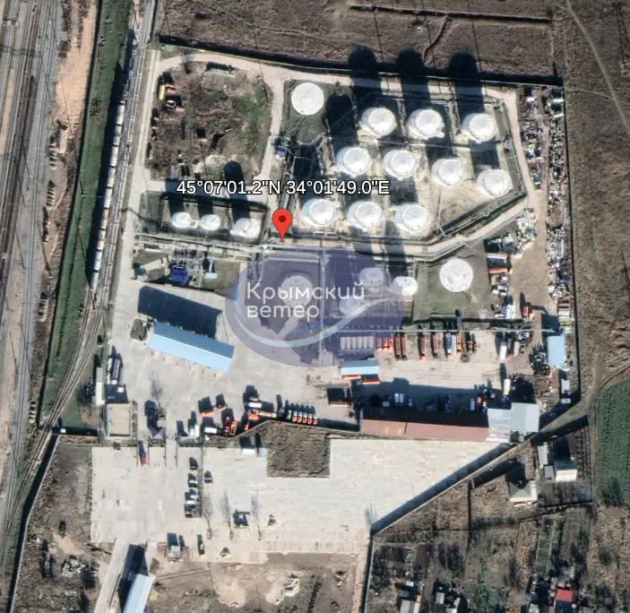 Нафтобаза біля Гвардійського Нафтобаза біля Гвардійського