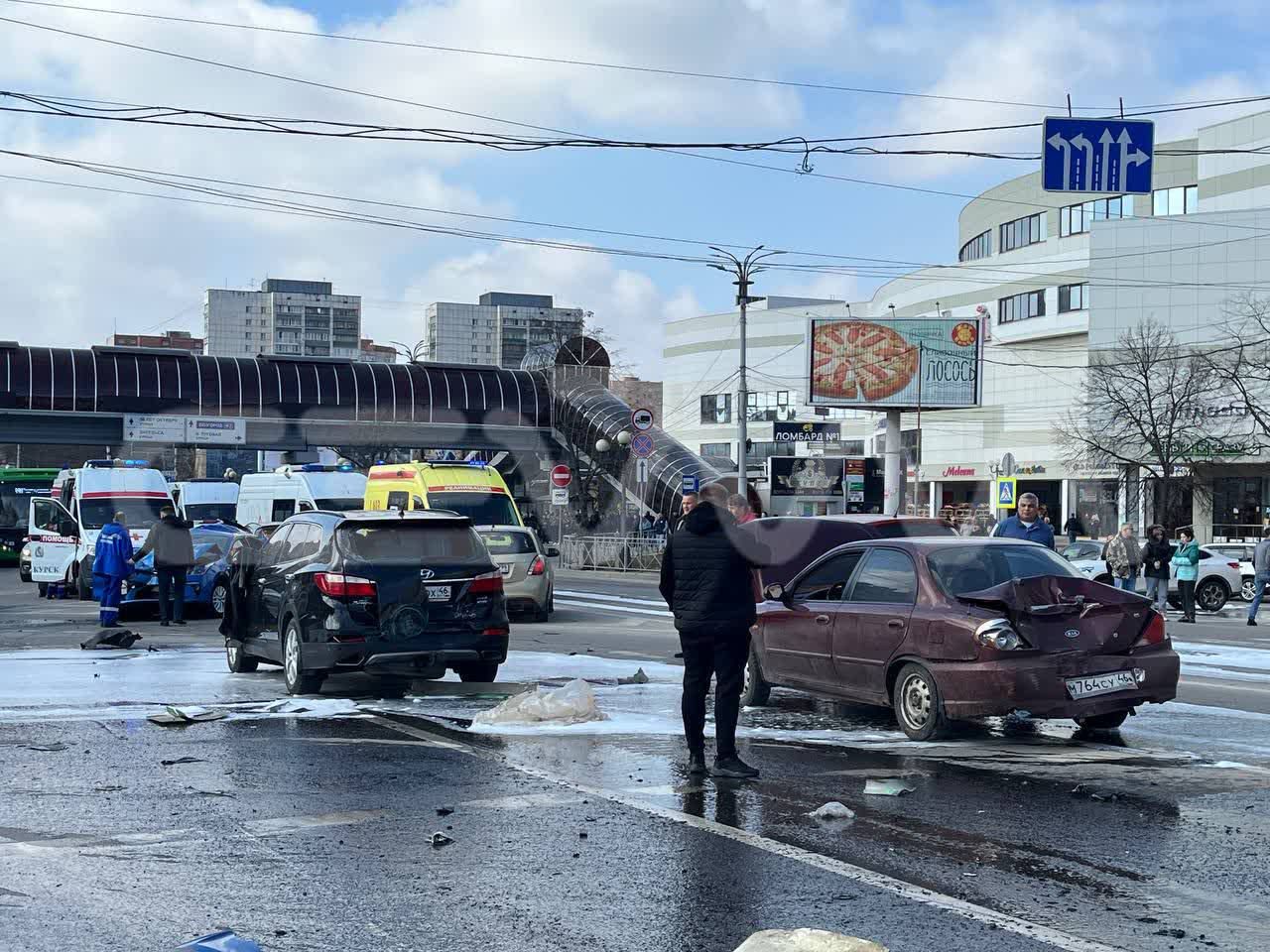 ДТП в Курске 27 марта - автобус протаранил несколько авто, произошел взрыв,  есть раненые - 24 Канал