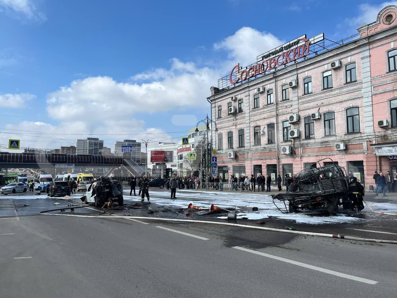 Автомобиль сгорел после ДТП в Курске