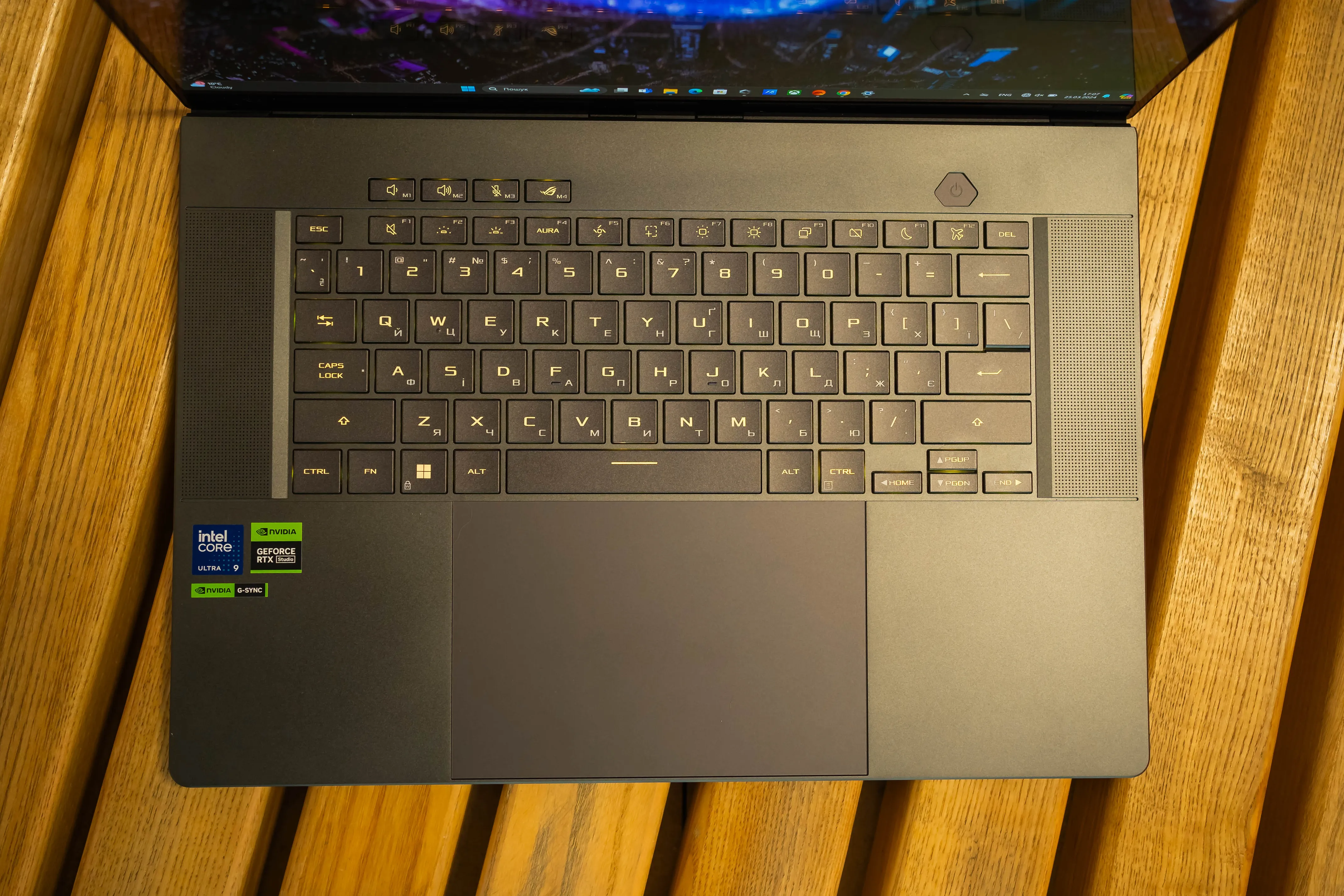 ASUS ROG Zephyrus G16 (2024) ASUS ROG Zephyrus G16 (2024)