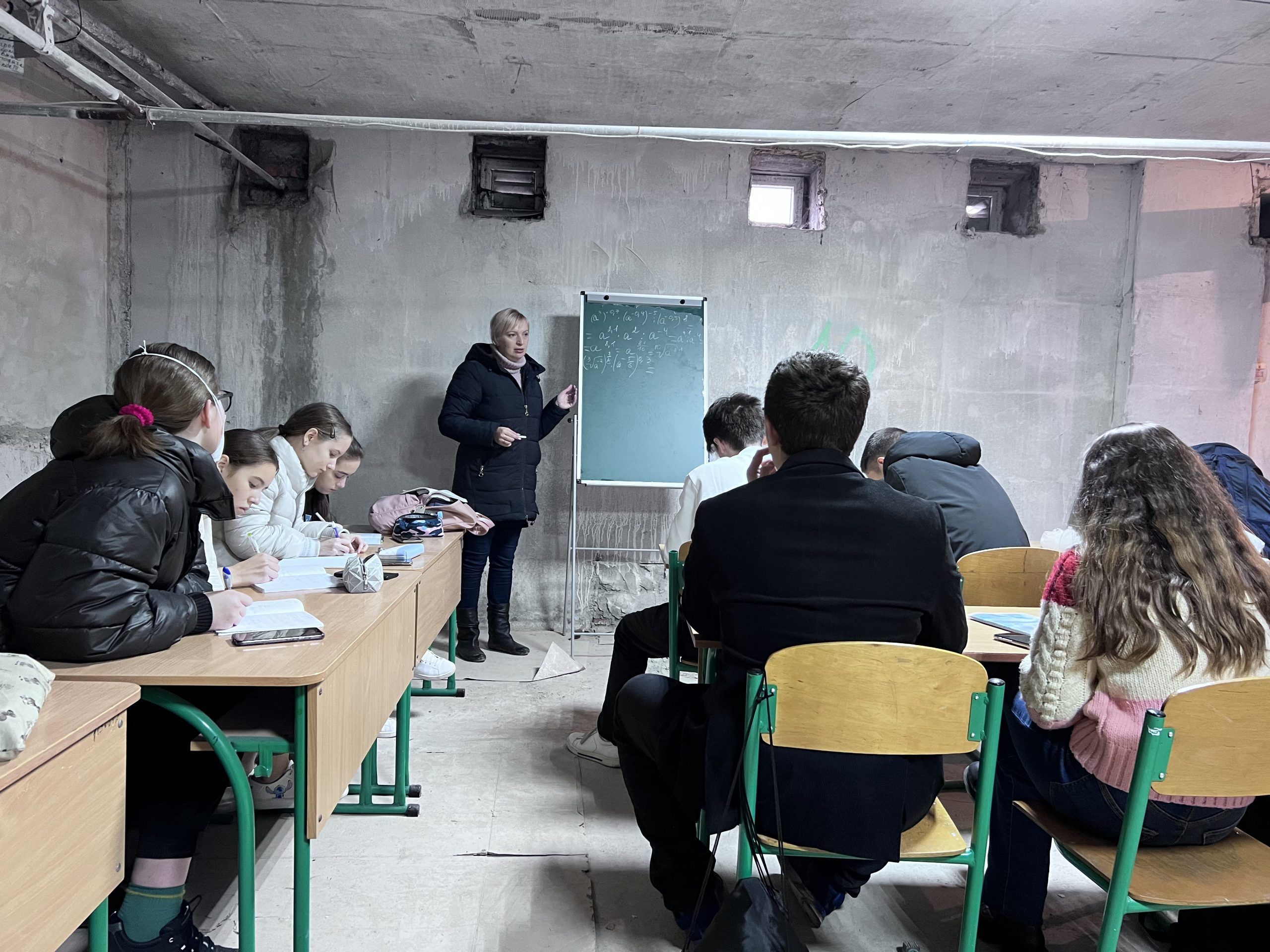 Обучение во время войны - с 1 апреля часть учеников в Запорожье будет учиться по новому формату