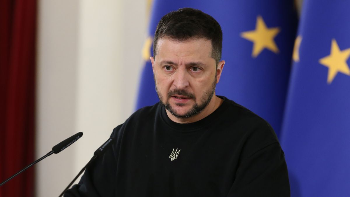 "Вшановуємо силу кожного й кожної, хто тоді вистояв", – Зеленський звернувся до українців "Вшановуємо силу кожного й кожної, хто тоді вистояв", – Зеленський звернувся до українців