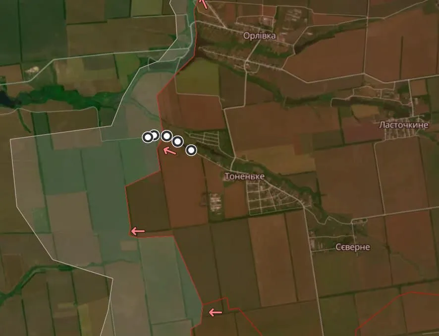 Российские военные двинулись из района Тоненького Российские военные двинулись из района Тоненького