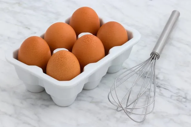 Яйца нужно проверять на свежесть
