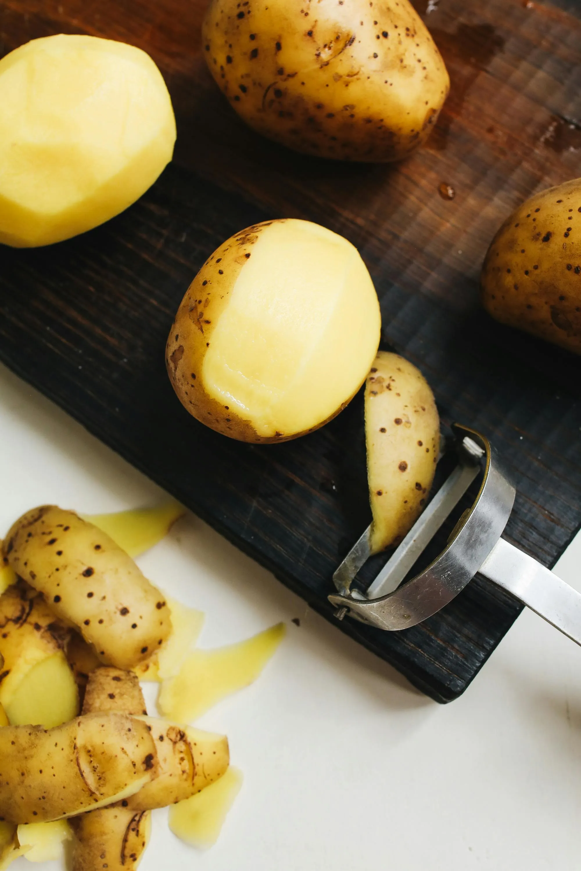 Картофельную шелуху можно использовать как удобрение