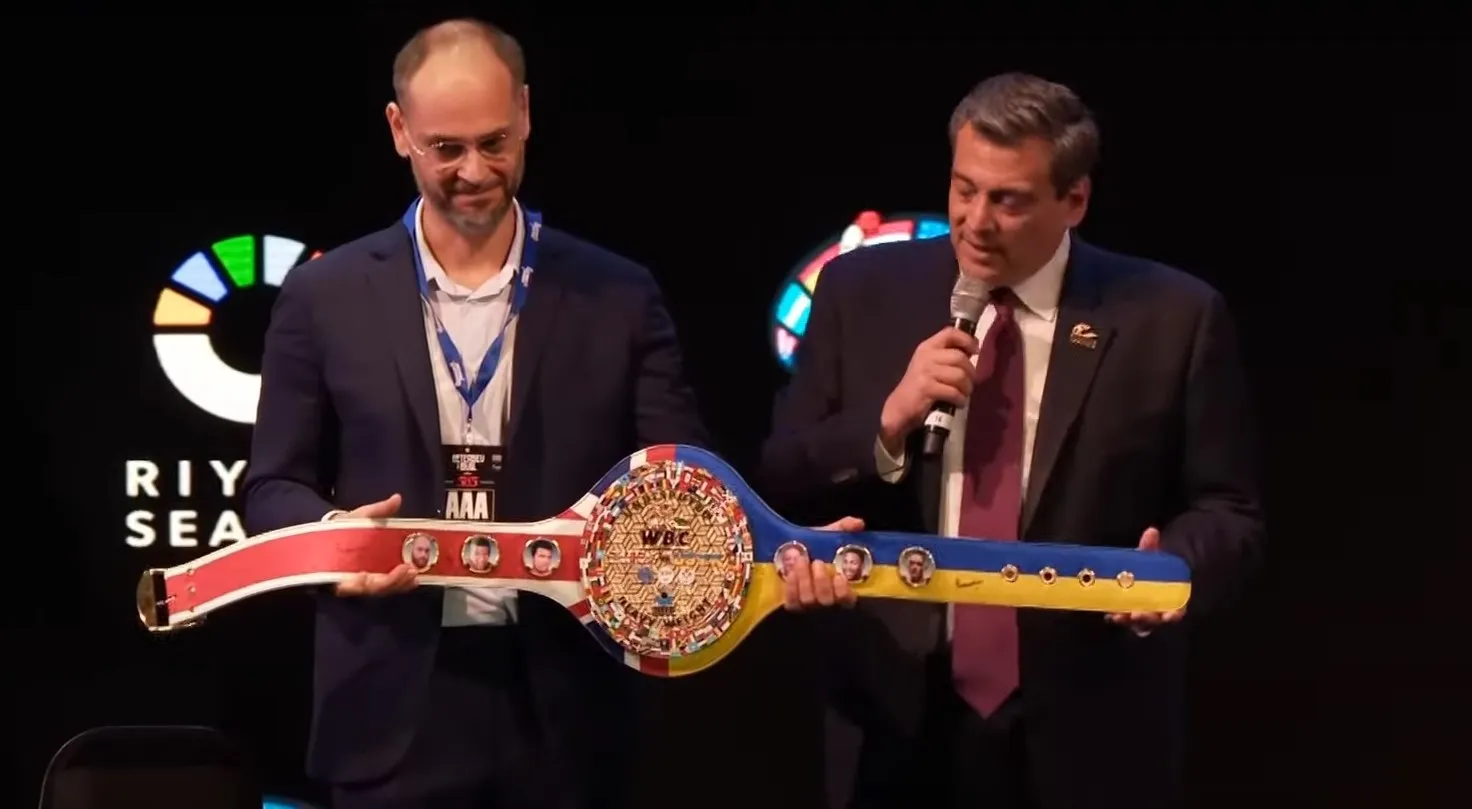 Спеціальний пояс WBC для переможця бою Усик – Ф'юрі