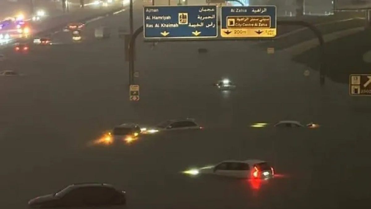 Иллюстративное фото паводков в Дубае Иллюстративное фото паводков в Дубае