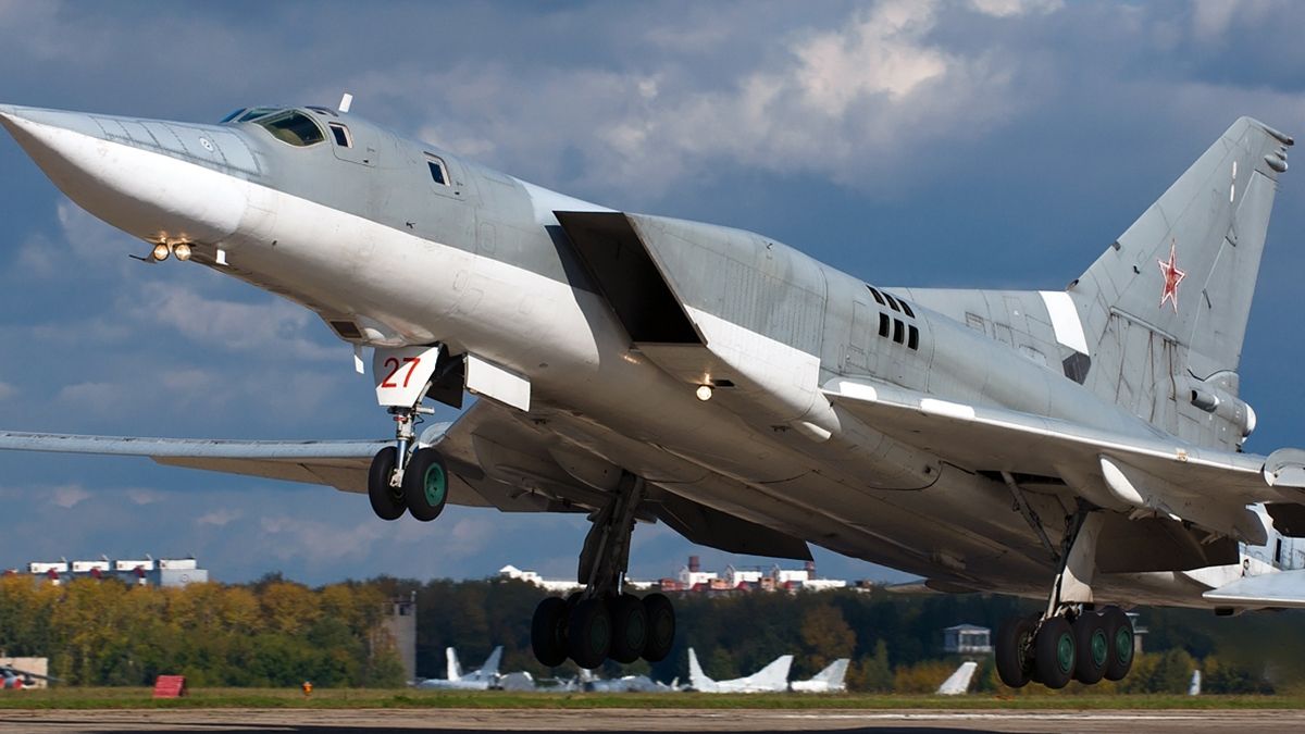 Ту-22М3 збили в Росії 19 квітня - Буданов розповів, як ГУР готувало операцію - 24 Канал Ту-22М3 збили в Росії 19 квітня - Буданов розповів, як ГУР готувало операцію - 24 Канал