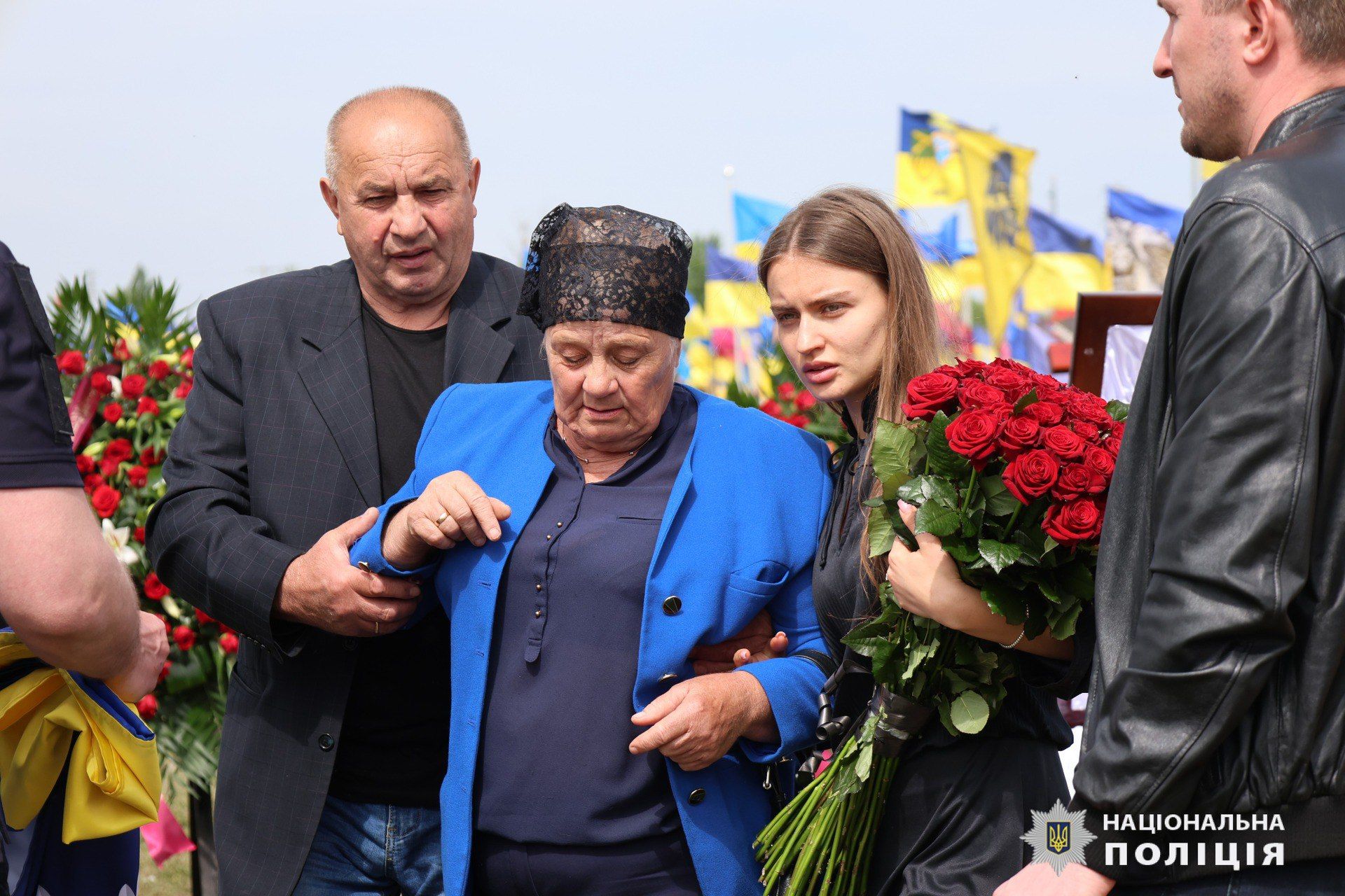 Полицейского Александра Иванова похоронили в Харькове, погиб от удара  Шахедами - фото - 24 Канал