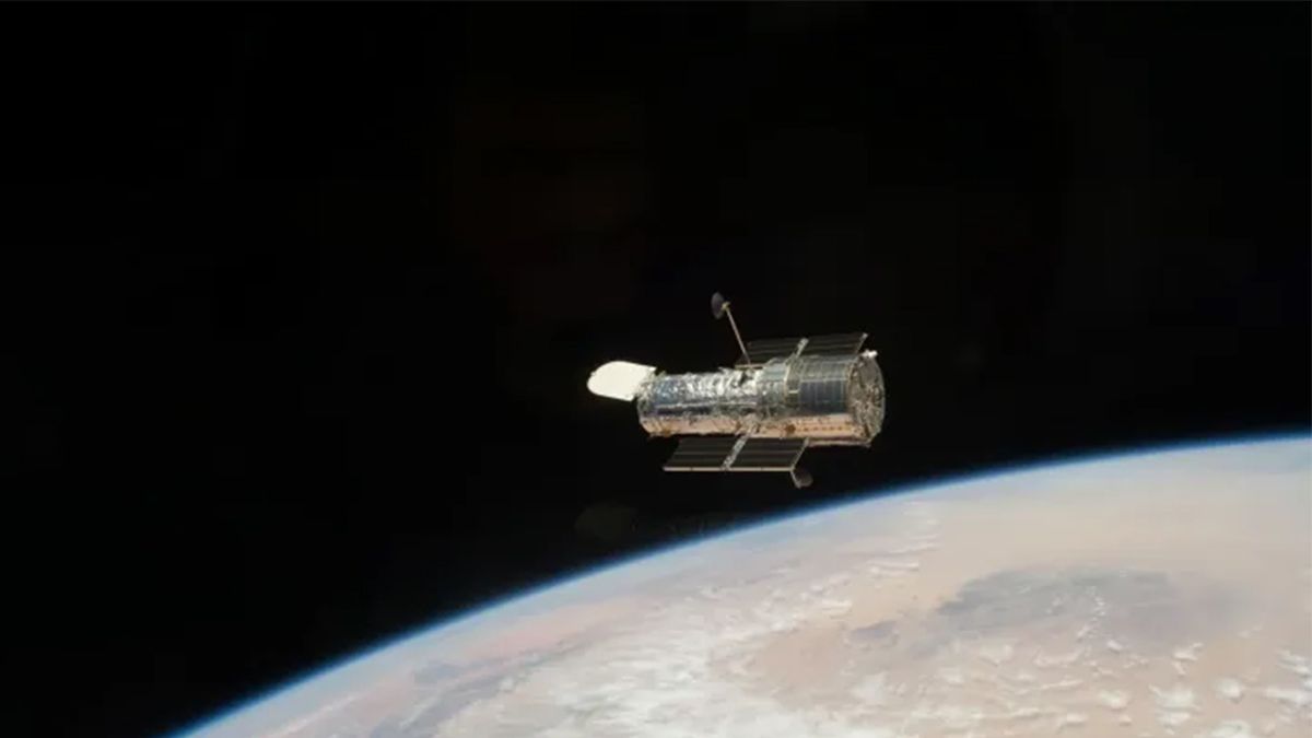 Телескоп Hubble переведен в безопасный режим из-за сбоя
