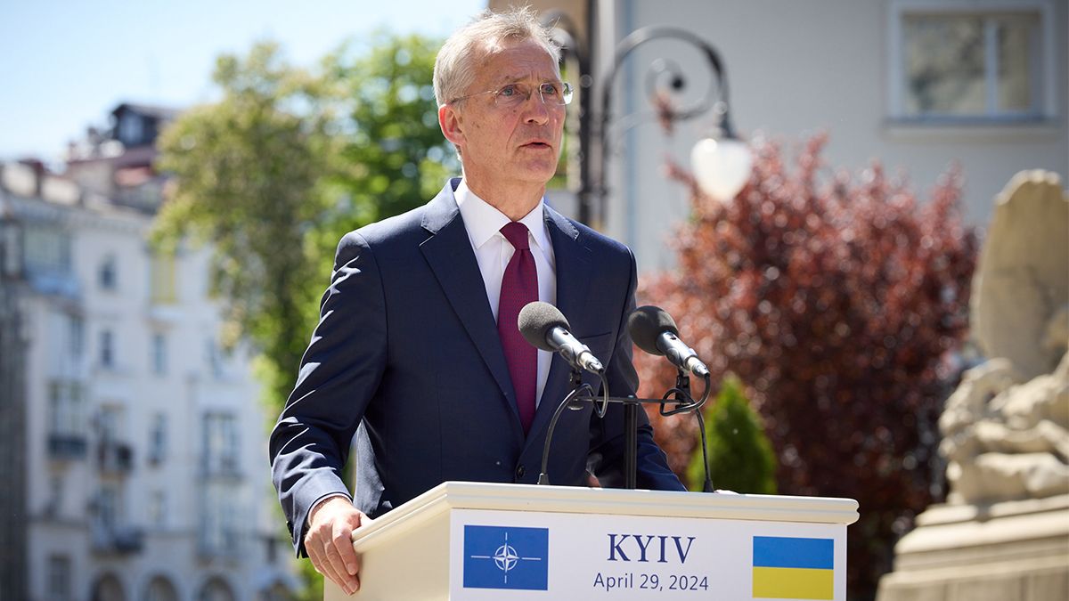 Кристофер Каволи отвечает за поставки оружия в Украину - заявление Столтенберга - 24 Канал Кристофер Каволи отвечает за поставки оружия в Украину - заявление Столтенберга - 24 Канал