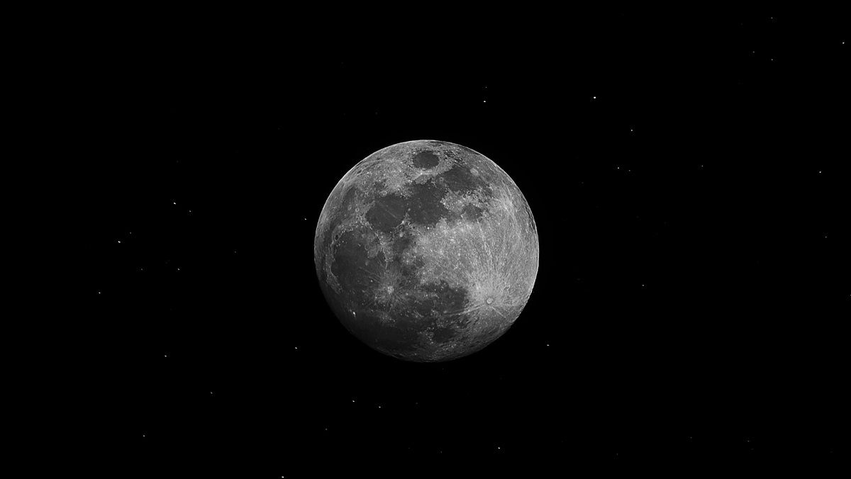 Місяць Місяць