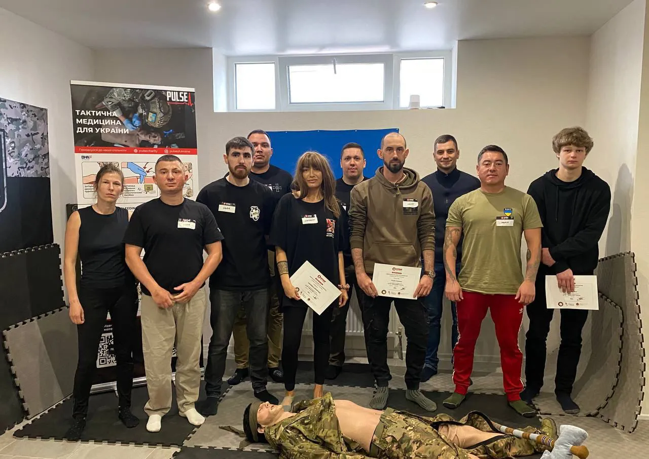 Игорь Нахаба (крайний справа) на тренинге по тактической медицине за день до российского удара Игорь Нахаба (крайний справа) на тренинге по тактической медицине за день до российского удара
