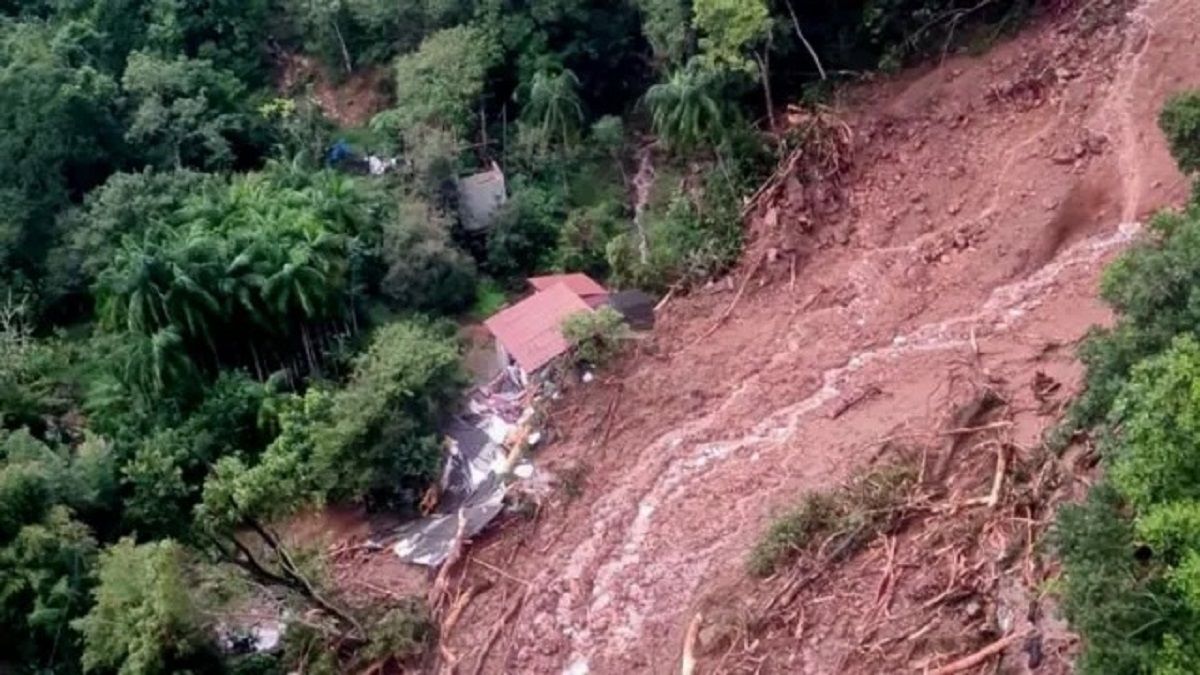 Наводнение бушует в Бразилии