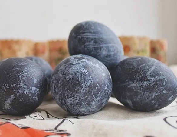 Писанки из чая каркаде Писанки из чая каркаде