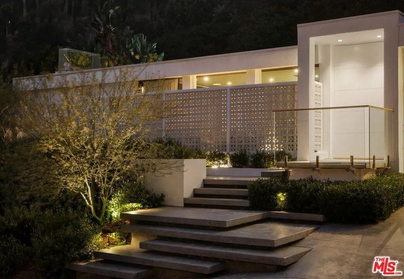 Особняк Мэттью Перри внутри