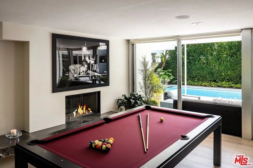 Особняк Мэттью Перри внутри