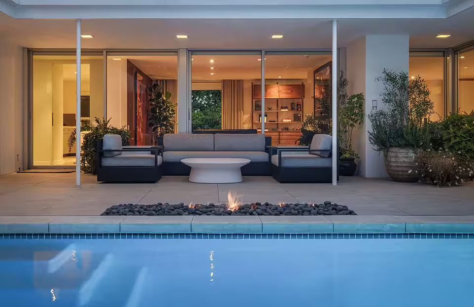 Особняк Мэттью Перри внутри