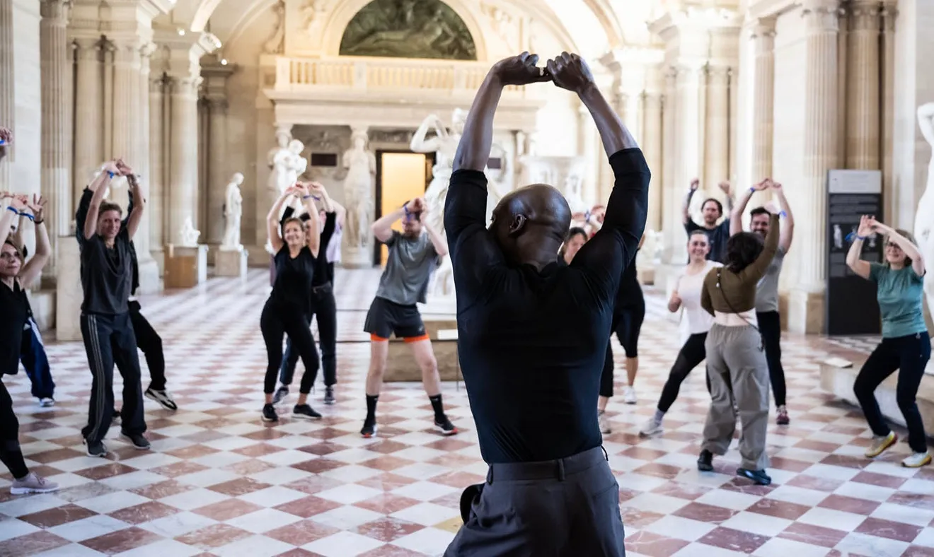У Луврі тепер влаштовують дискотеку У Луврі тепер влаштовують дискотеку