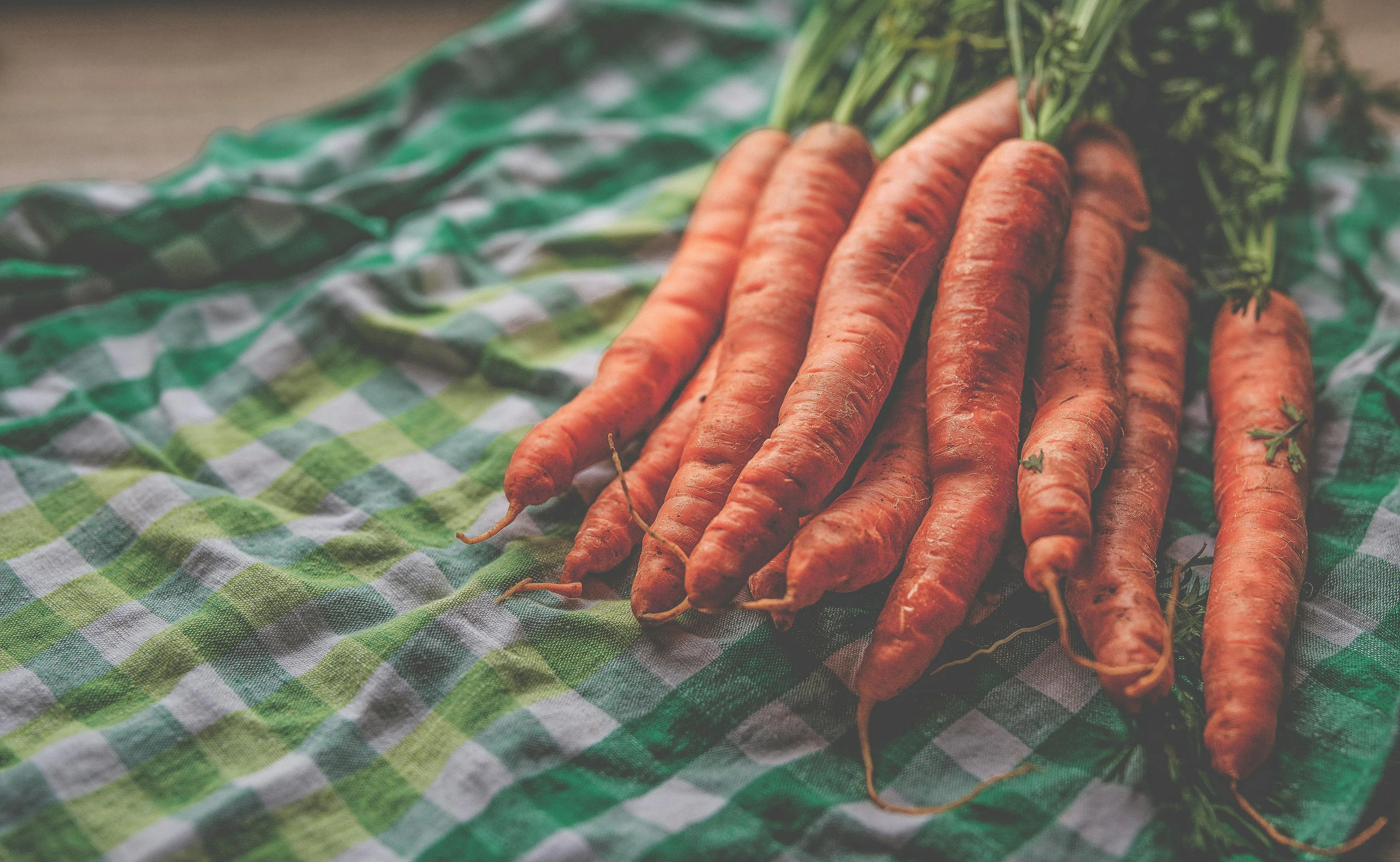 Морковь растет кривой по нескольким причинам