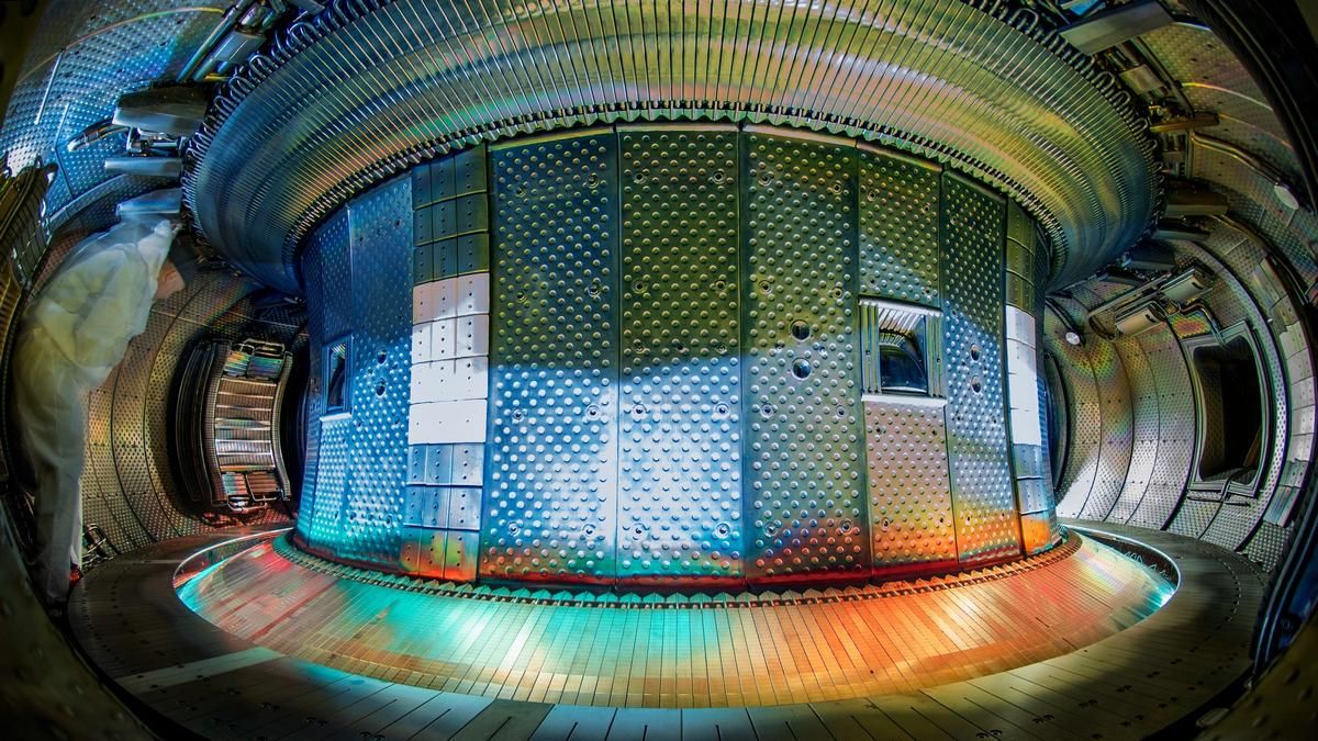 Встановлено термоядерний рекорд для вольфрамового токамаку WEST