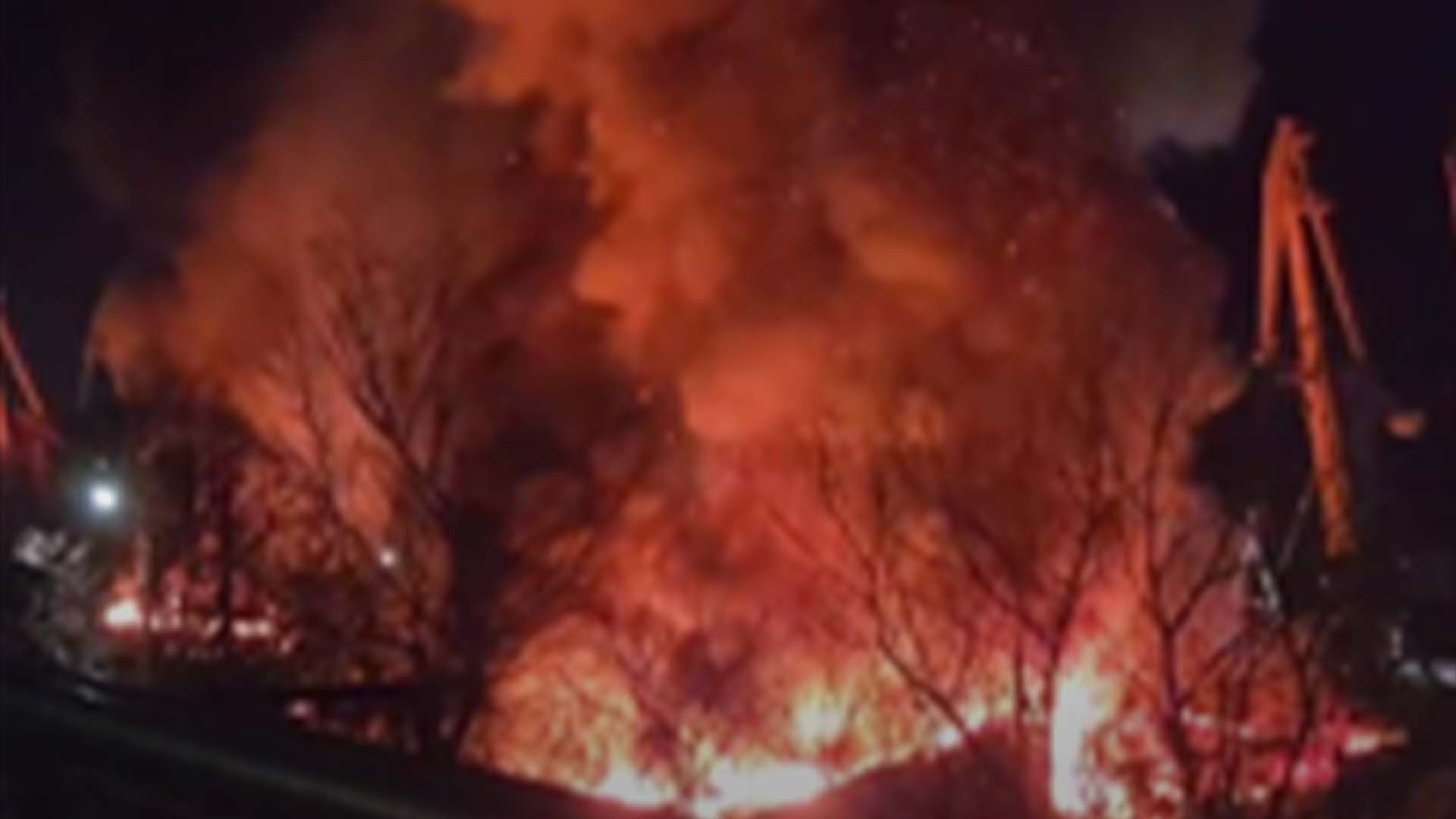 На далекому сході Росії загорівся порт- 24 Канал На далекому сході Росії загорівся порт- 24 Канал