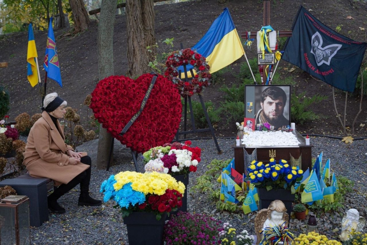 Радониця, проводи, гробки – як правильно українською назвати цей поминальний день 