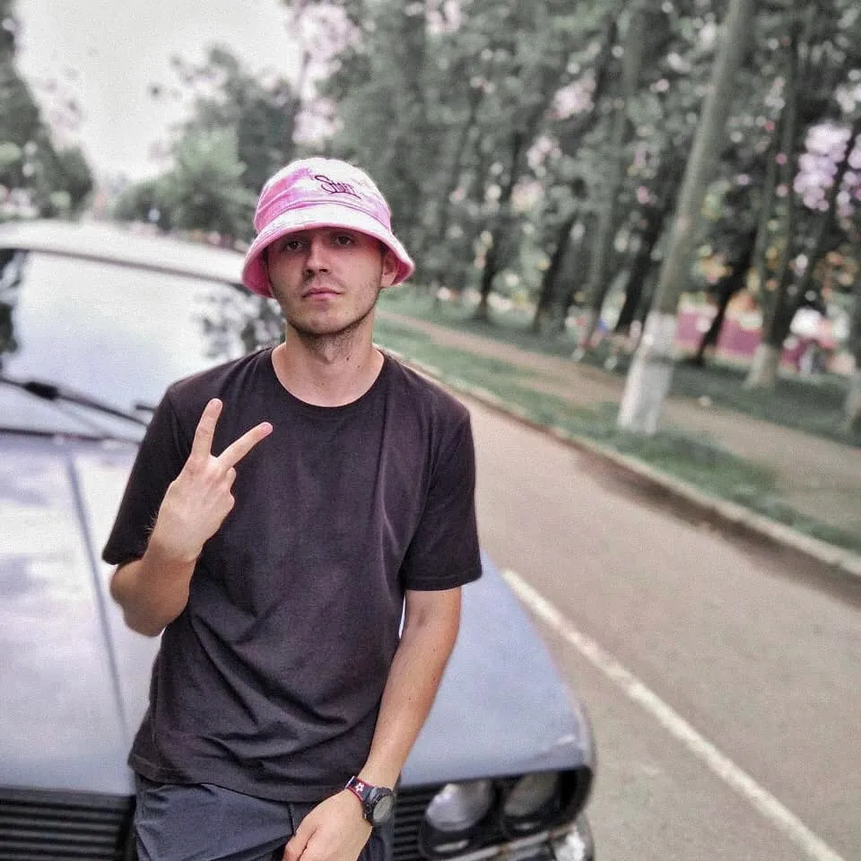 Олег Псюк в панамке Олег Псюк в панамке