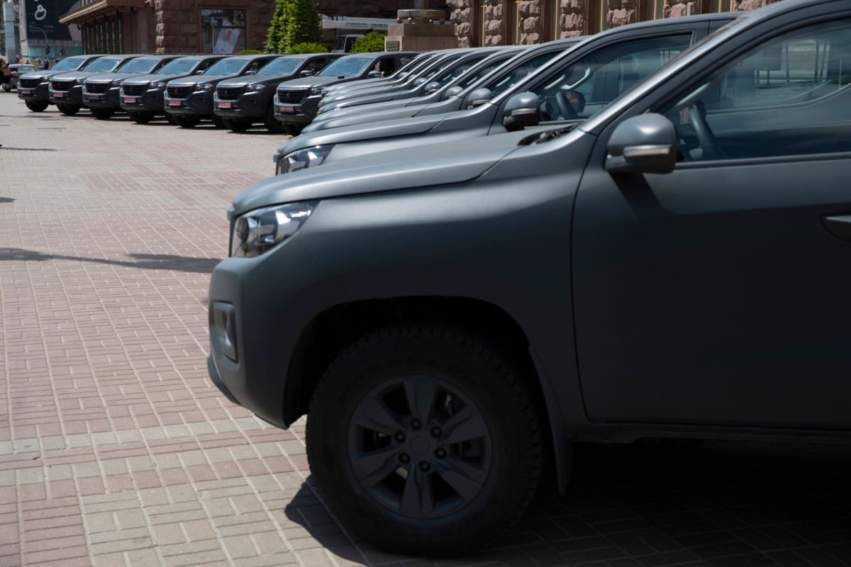 Громада Києва продовжує допомагати захисникам Громада Києва продовжує допомагати захисникам