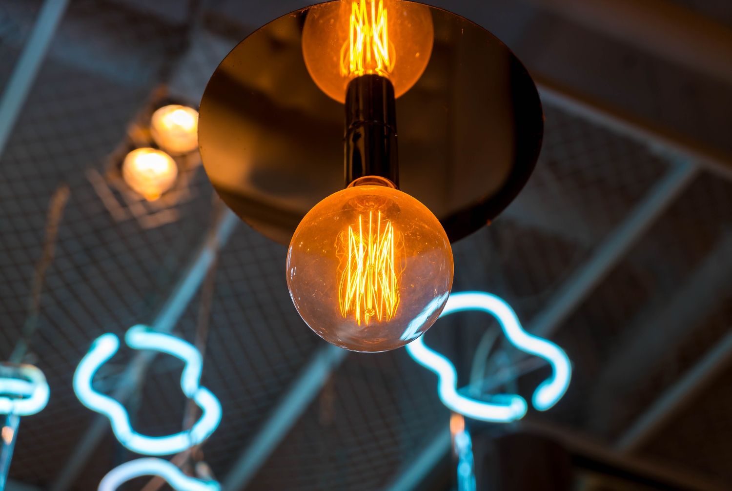 В Україні дефіцит електроенергії В Україні дефіцит електроенергії