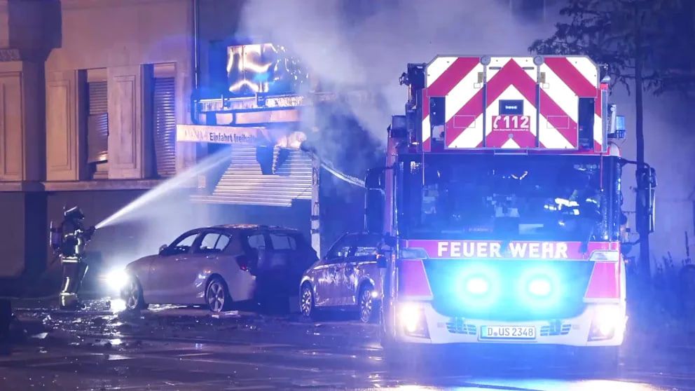 Сотня пожарных ликвидировала последствия взрыва в Дюссельдорфе