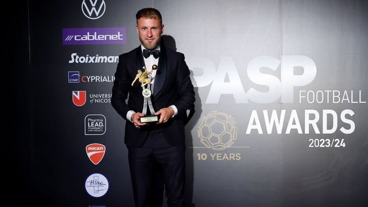 Роман Безус потрапив до символічної збірної чемпіонату Кіпру