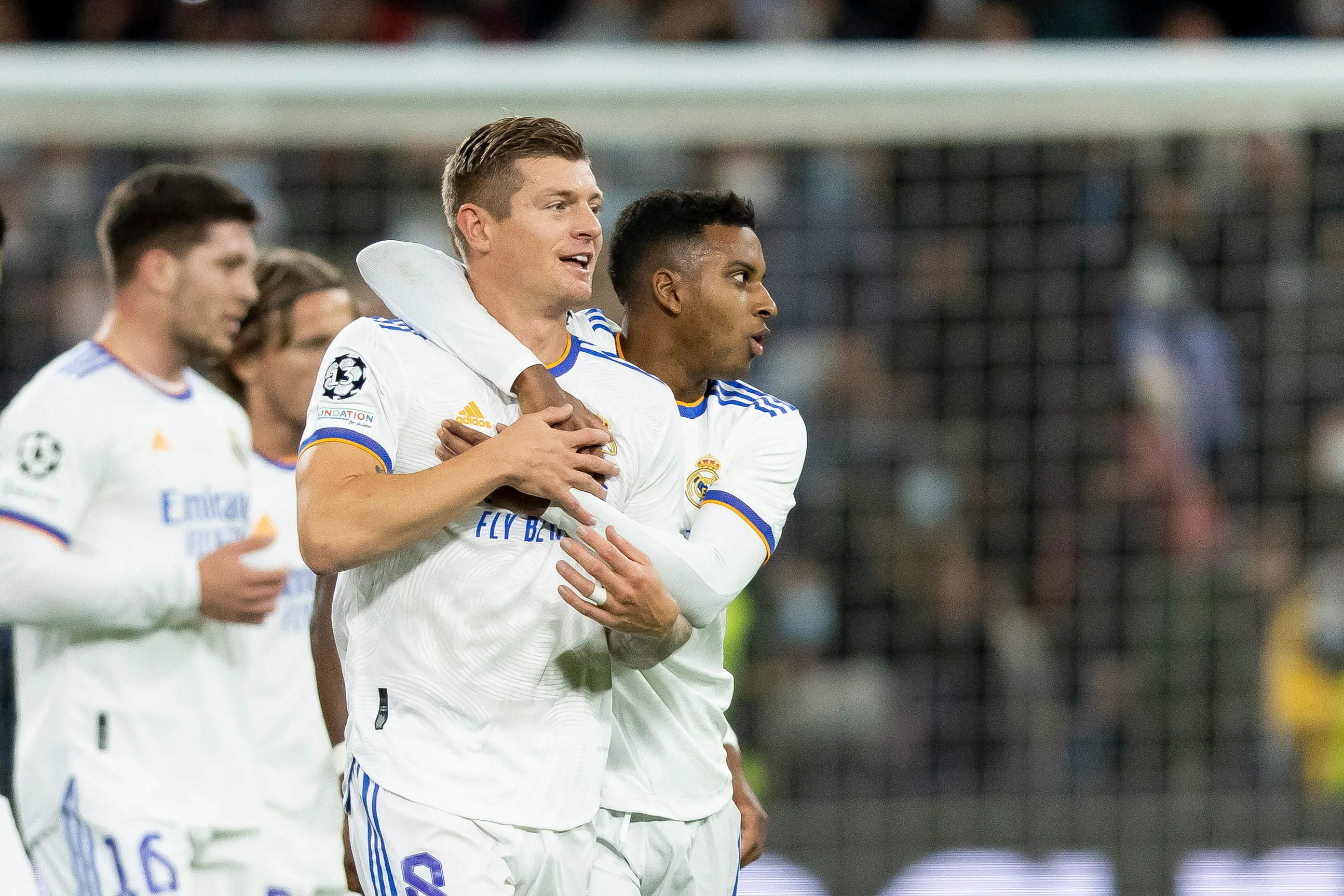 Тони Кроос Тони Кроос