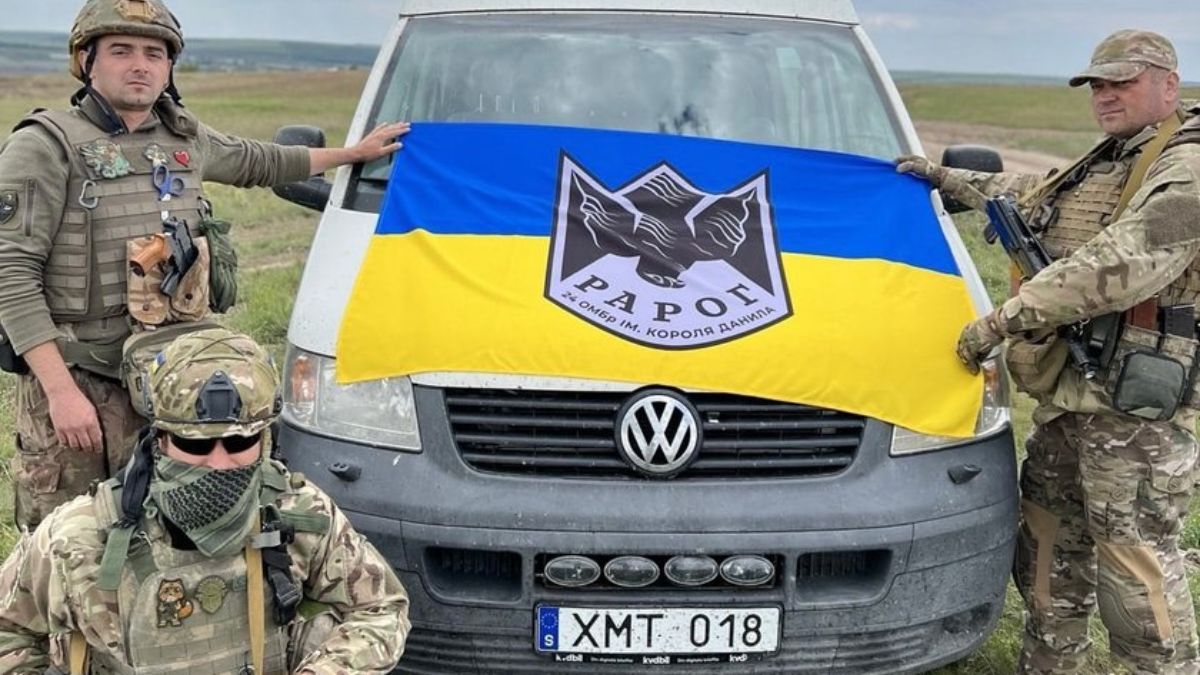 Машина уже на позициях украинских бойцов
