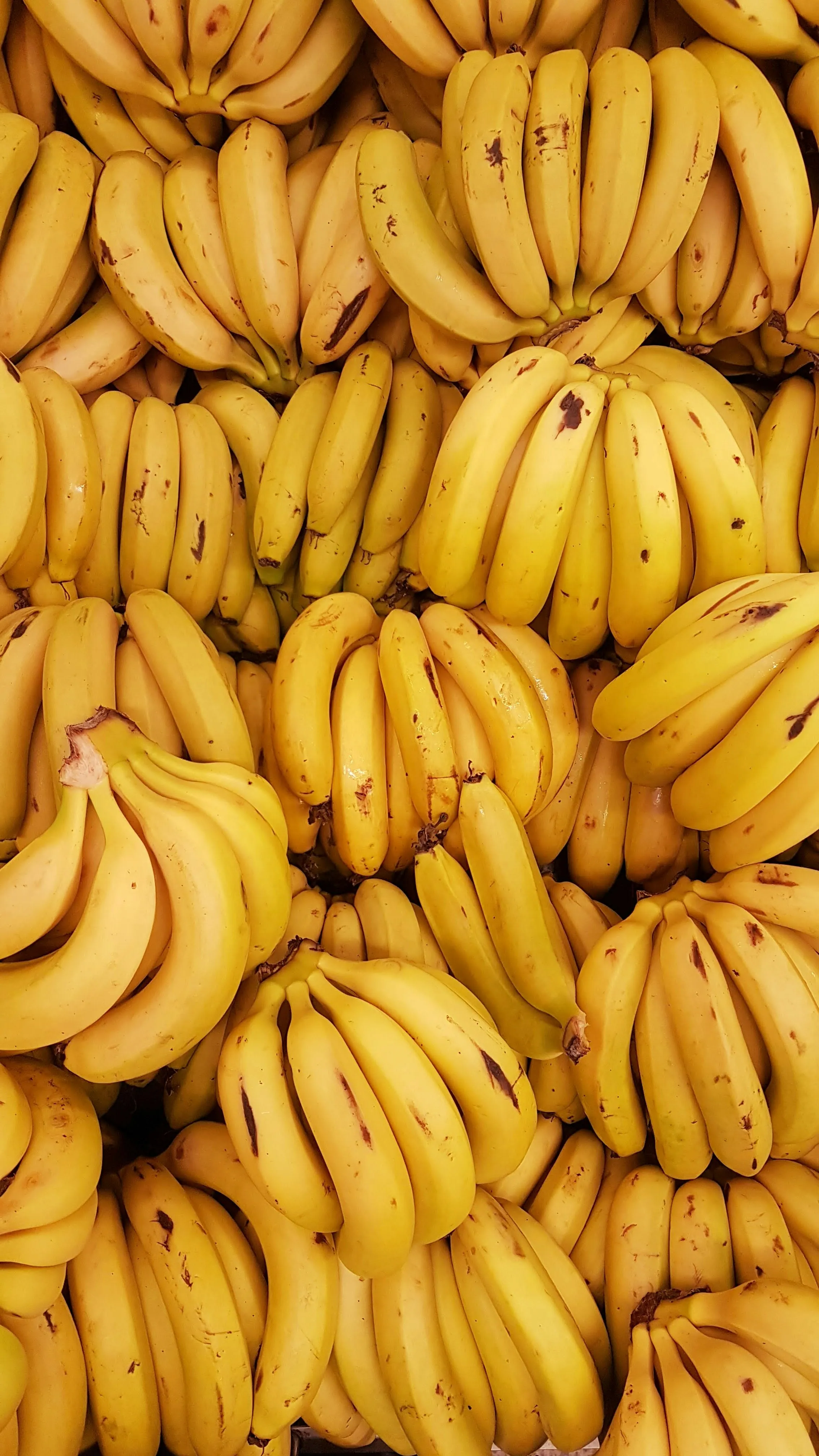 Это может быть очень опасно: кому ни в коем случае нельзя есть бананы