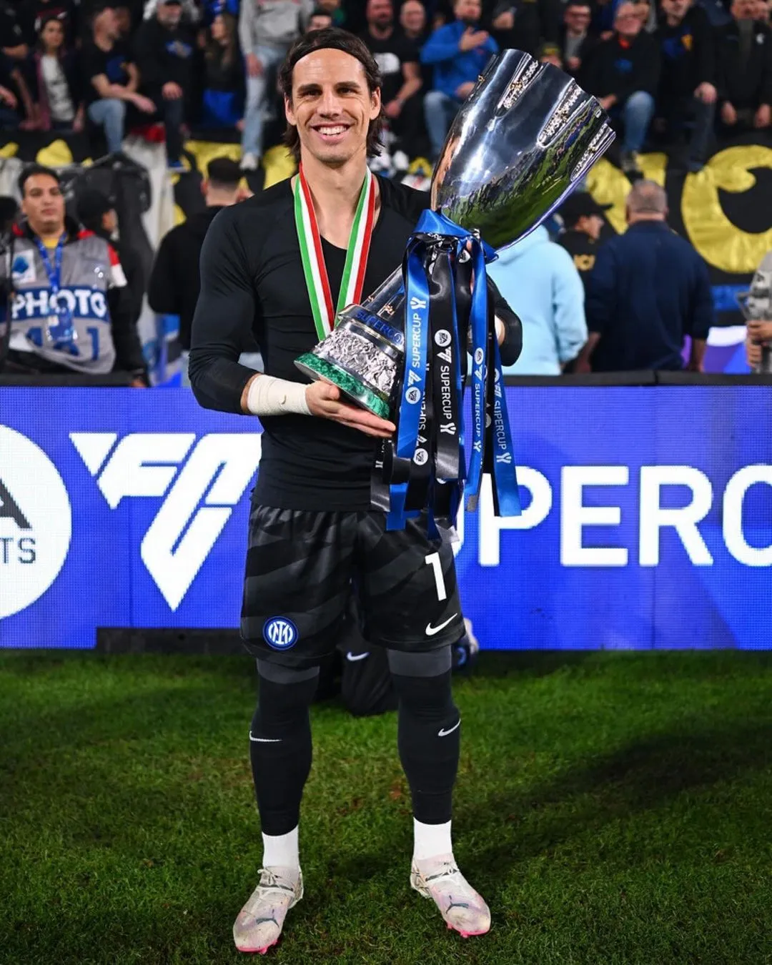 Янн Зоммер Янн Зоммер