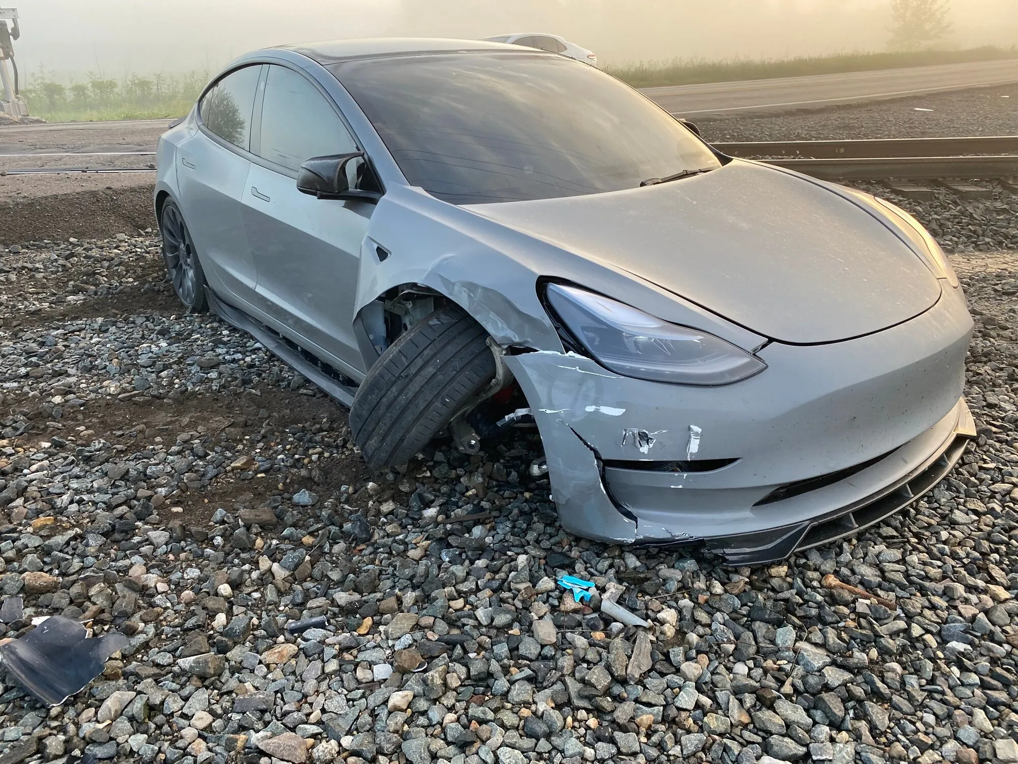 Tesla після аварії Tesla після аварії