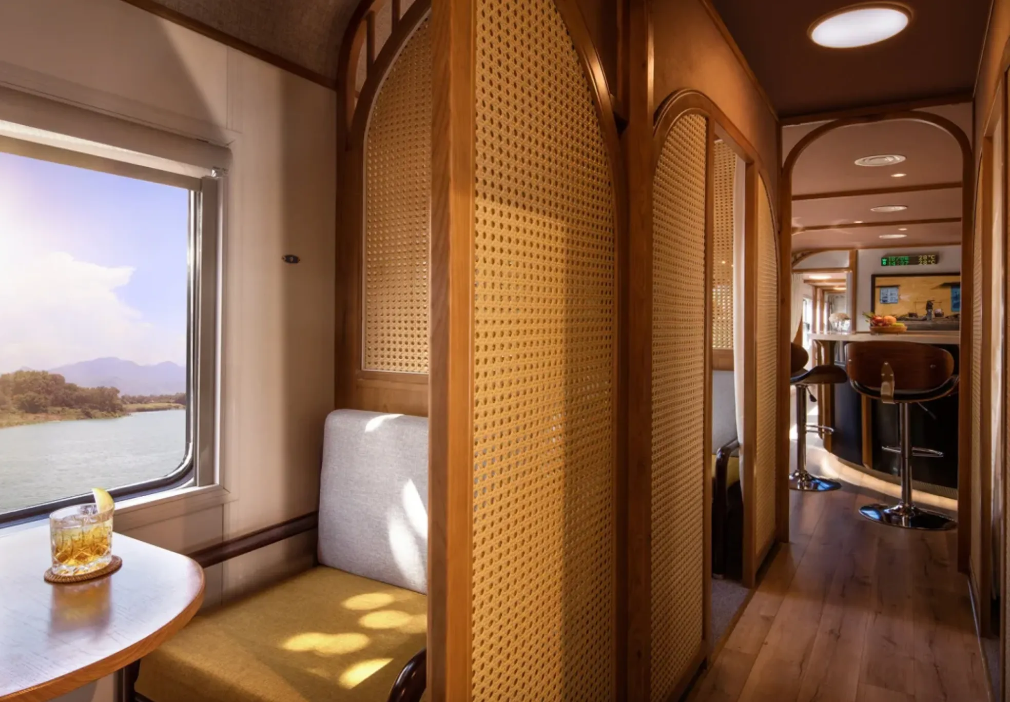 Види з потяга приголомшують Види з потяга приголомшують